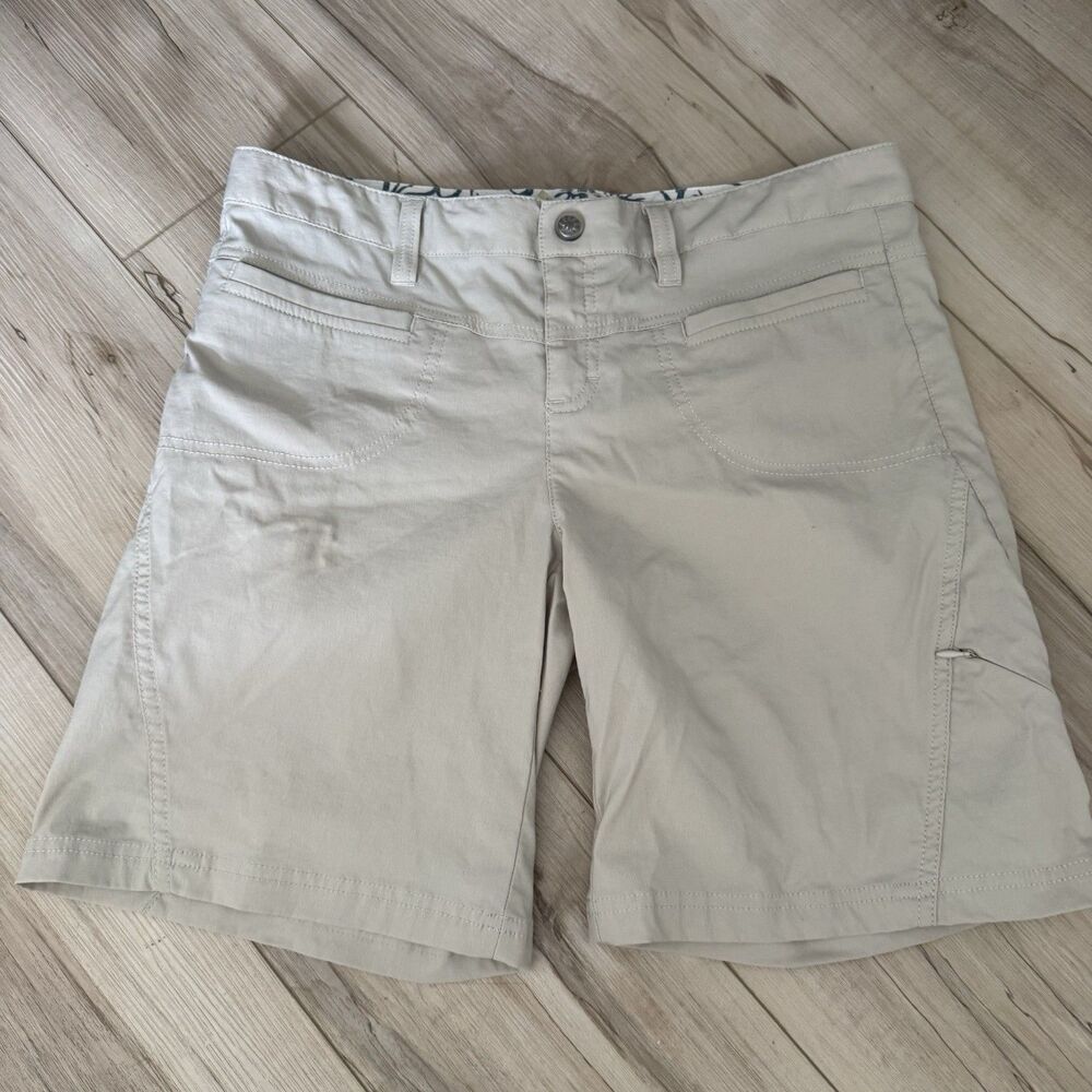 Athleta Beige Walking Hiking Shorts Stretch Pockets Size 10